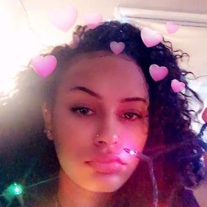 Meet your Posher, Miya